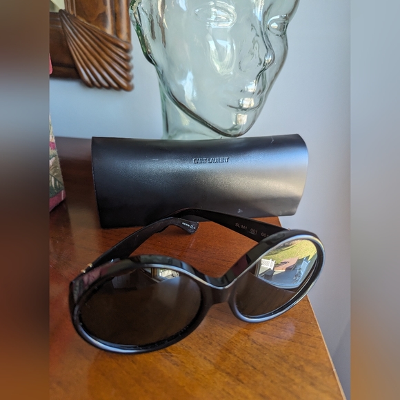New Authentic Yves Saint Laurent women's sunglasses - Picture 10 of 16